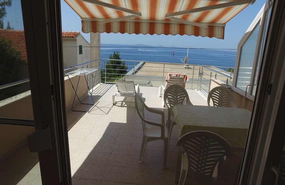 Apartment D2 Murter Croatia